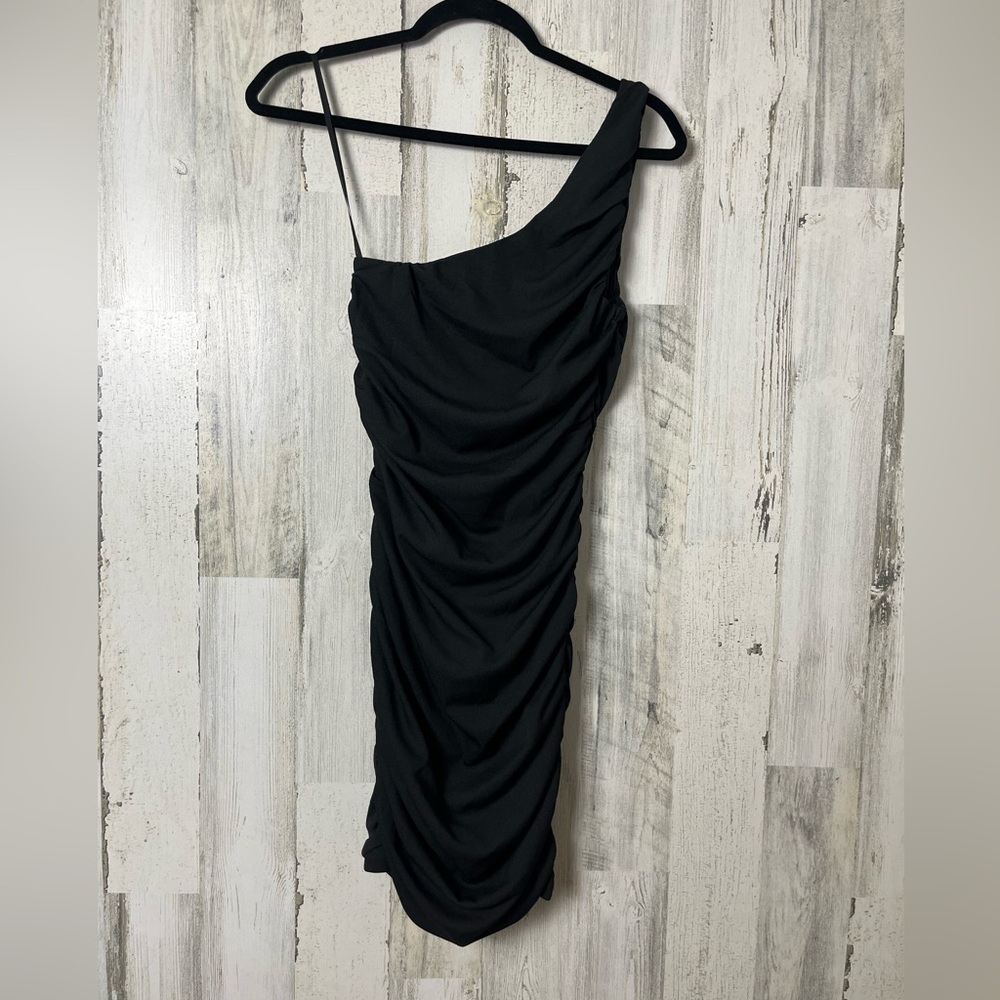 Hello Molly Vlogger Mini One Shoulder Dress size Medium NWT - Picture 3 of 7